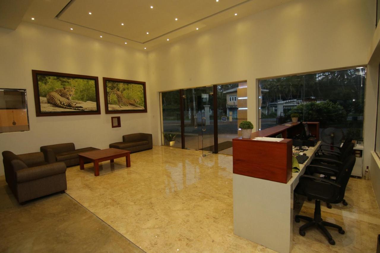 Jade Green Hotel هامبانتوتا المظهر الخارجي الصورة
