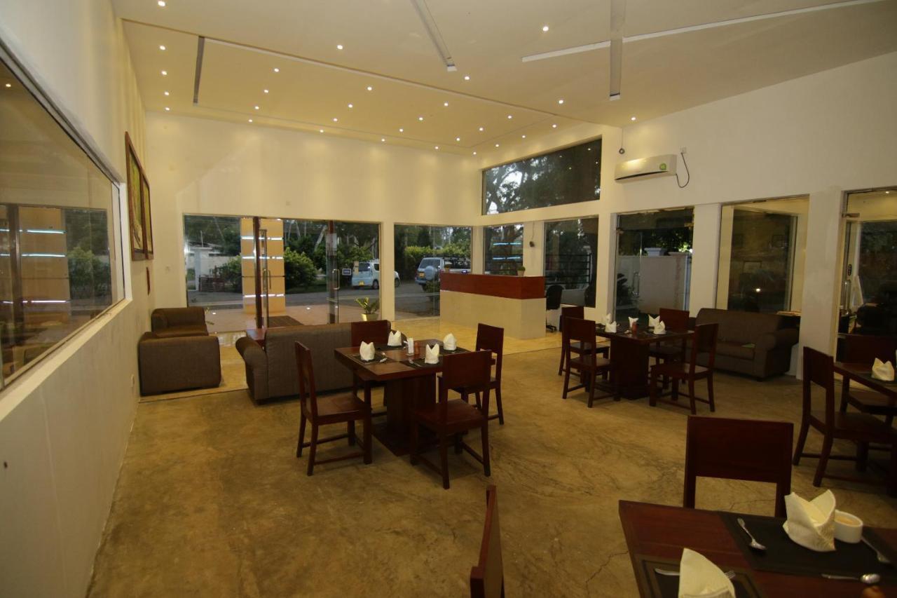 Jade Green Hotel هامبانتوتا المظهر الخارجي الصورة