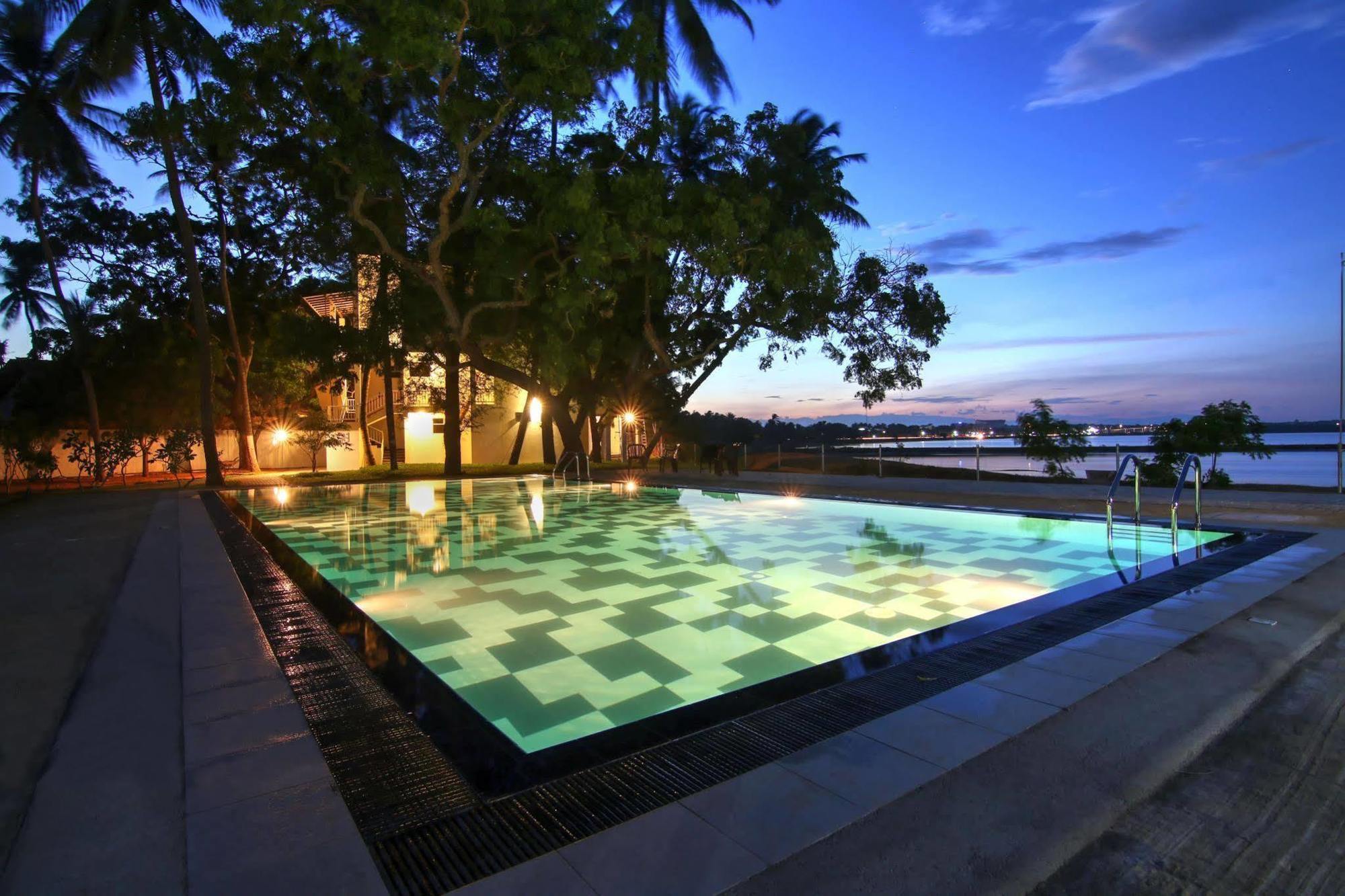 Jade Green Hotel هامبانتوتا المظهر الخارجي الصورة
